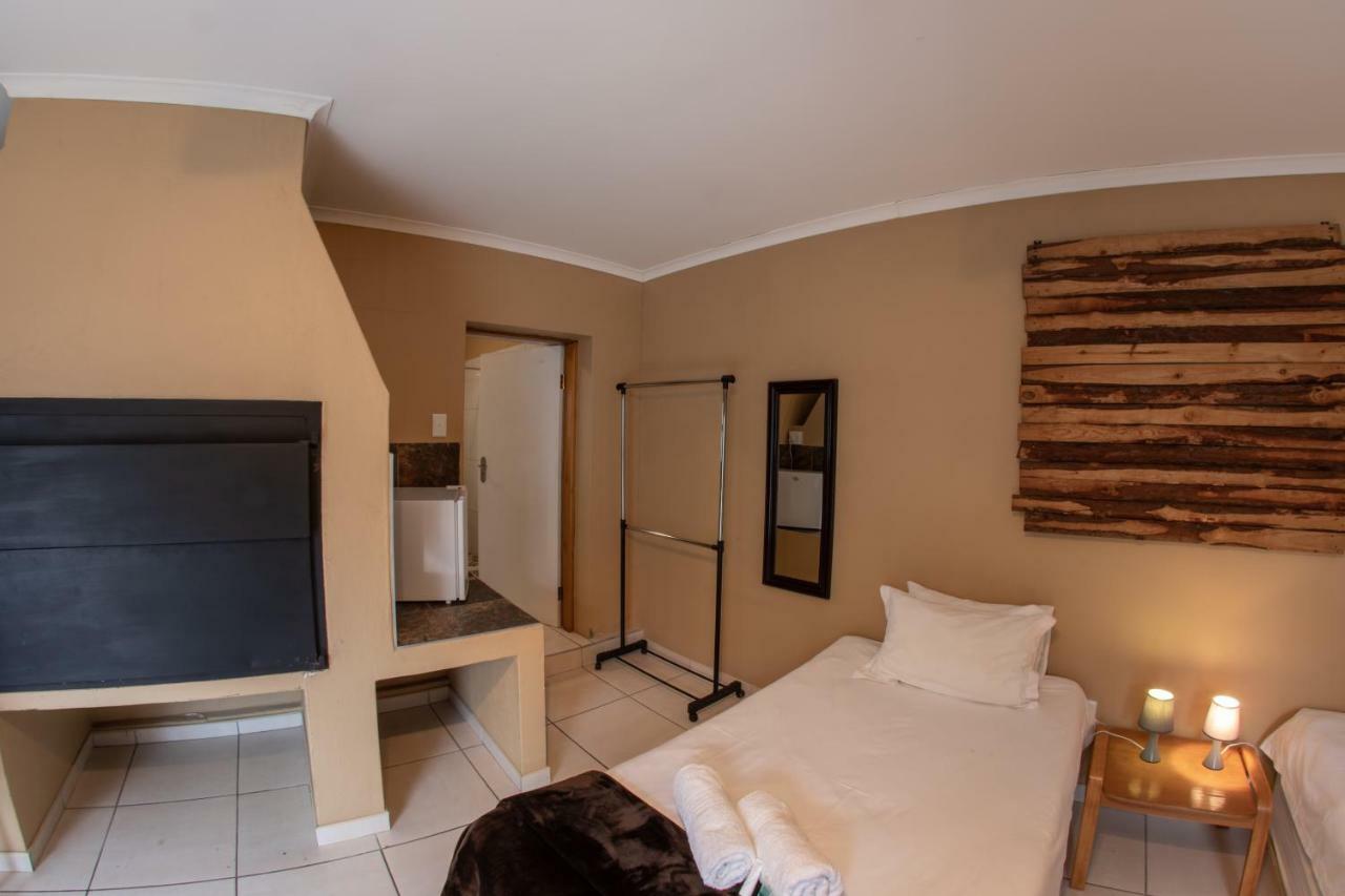 Meransha Self Catering Cc Уолфиш-Бей Экстерьер фото