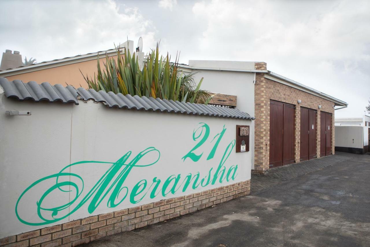 Meransha Self Catering Cc Уолфиш-Бей Экстерьер фото