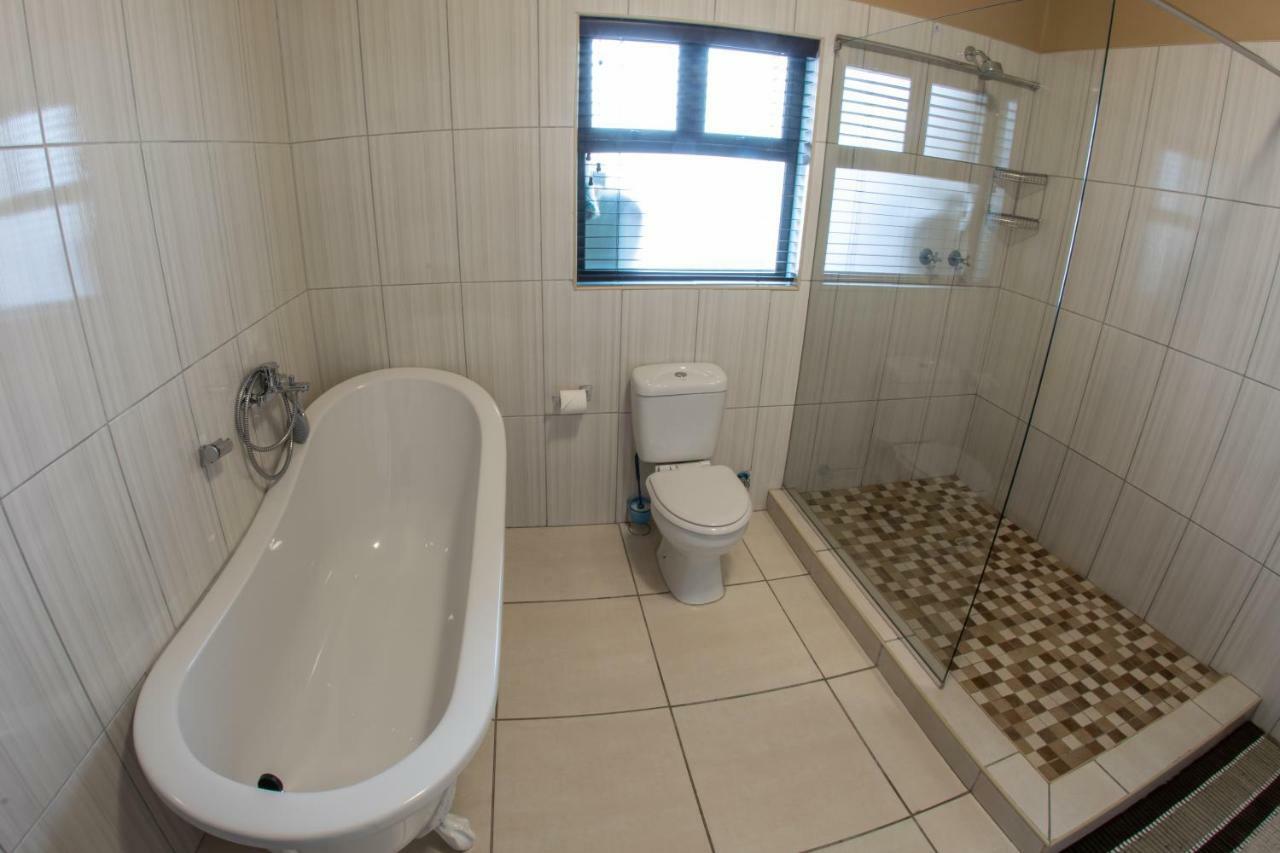 Meransha Self Catering Cc Уолфиш-Бей Экстерьер фото