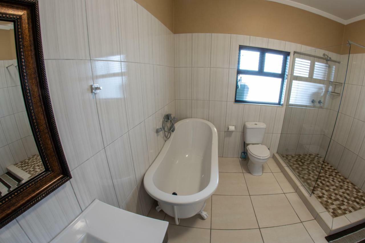 Meransha Self Catering Cc Уолфиш-Бей Экстерьер фото