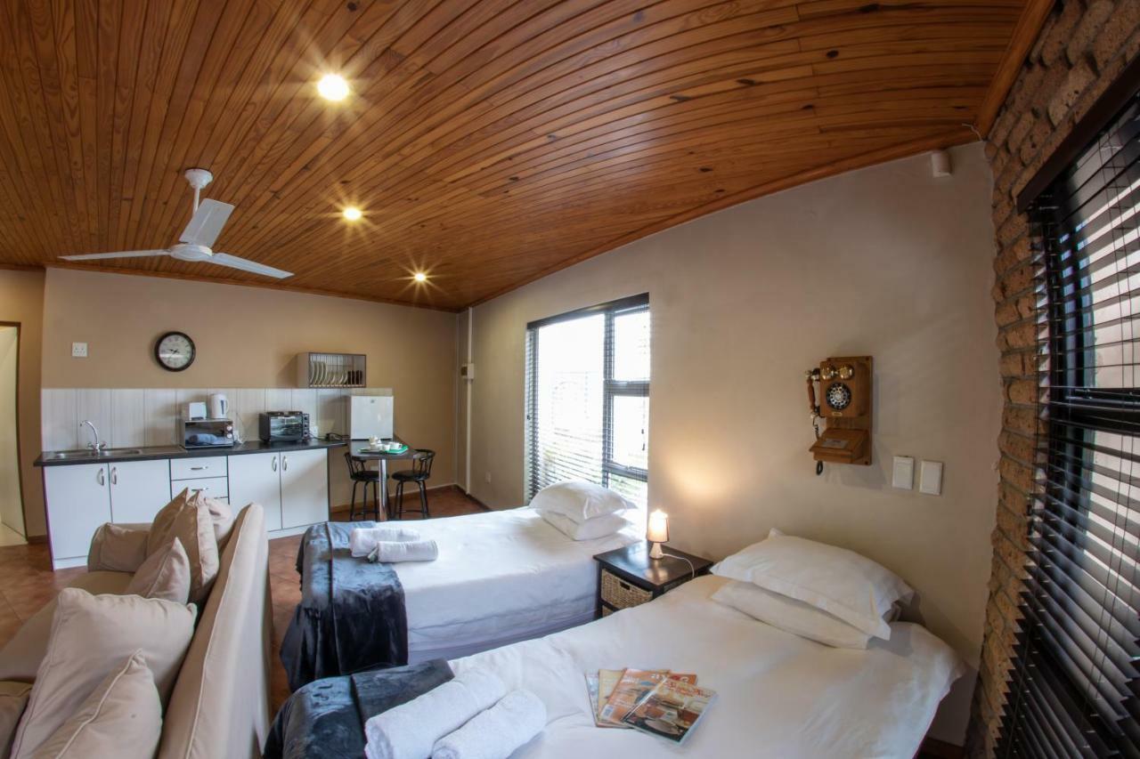 Meransha Self Catering Cc Уолфиш-Бей Экстерьер фото
