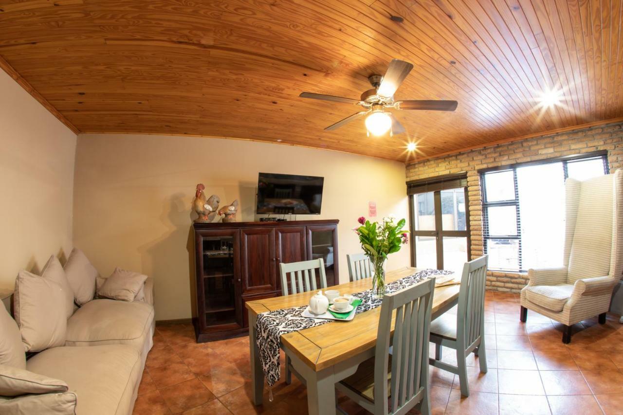 Meransha Self Catering Cc Уолфиш-Бей Экстерьер фото